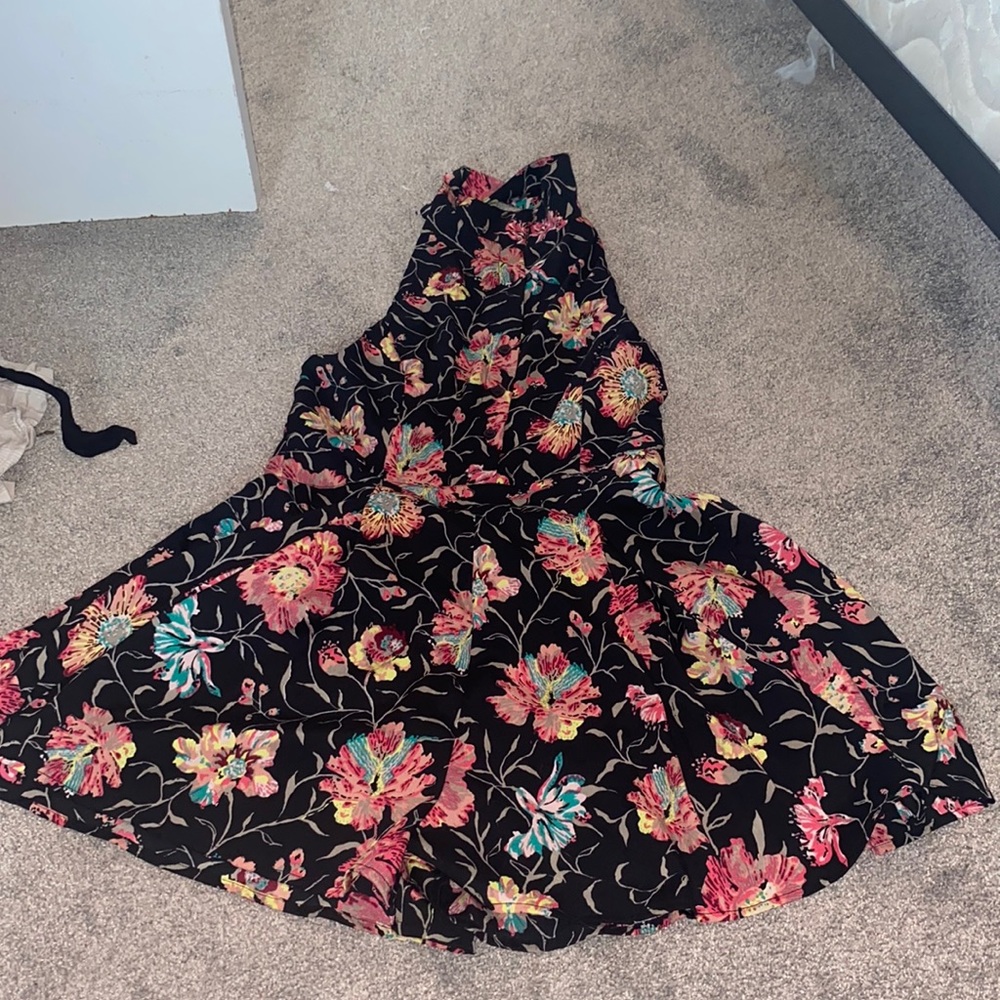 Floral hollister romper size XS